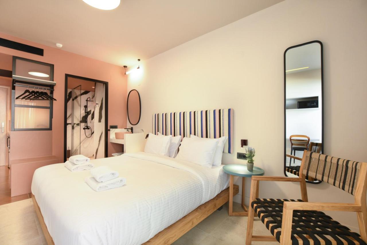 Pavo Art Aparthotel